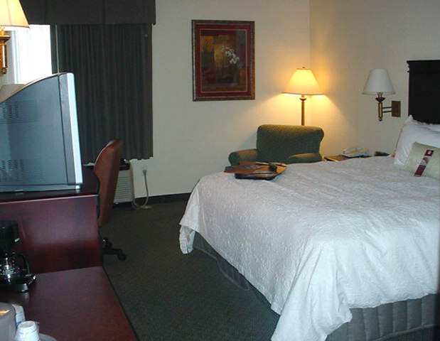 Hampton Inn Kansas City Blue Springs Rom bilde