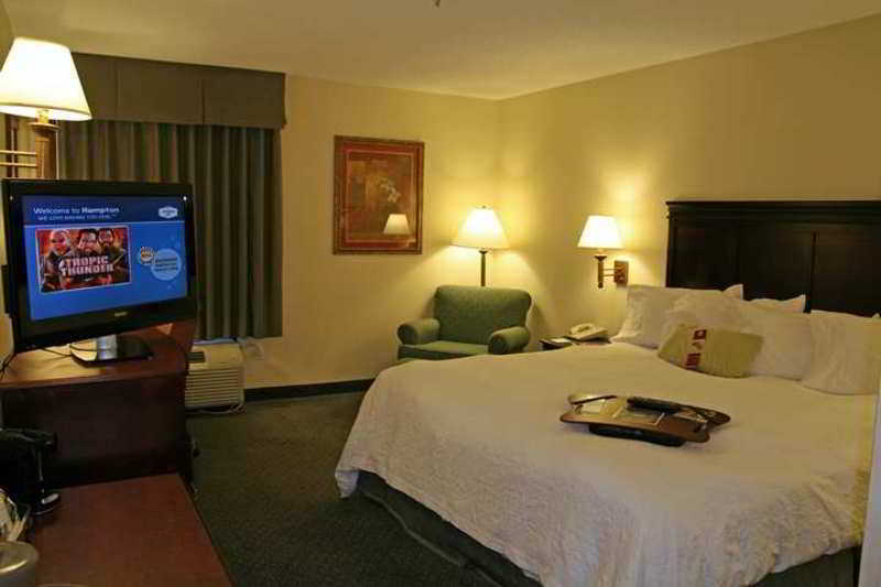 Hampton Inn Kansas City Blue Springs Rom bilde